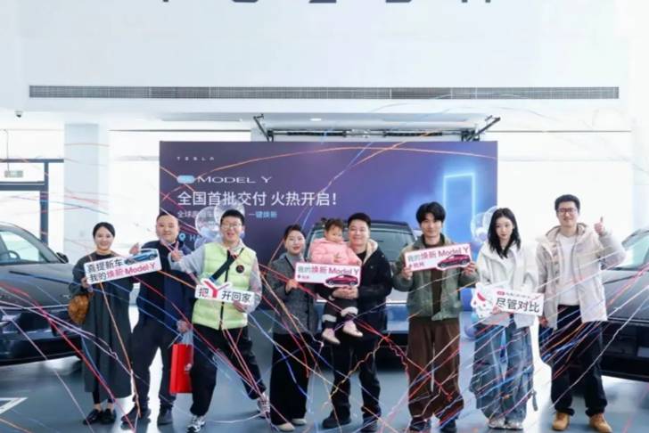 焕新Model Y长续航版涨价1万